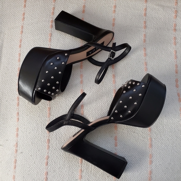 BNIB AQUA Cullen Platform Ankle Strap Studded Sandals - 7.5 - Picture 2 of 12